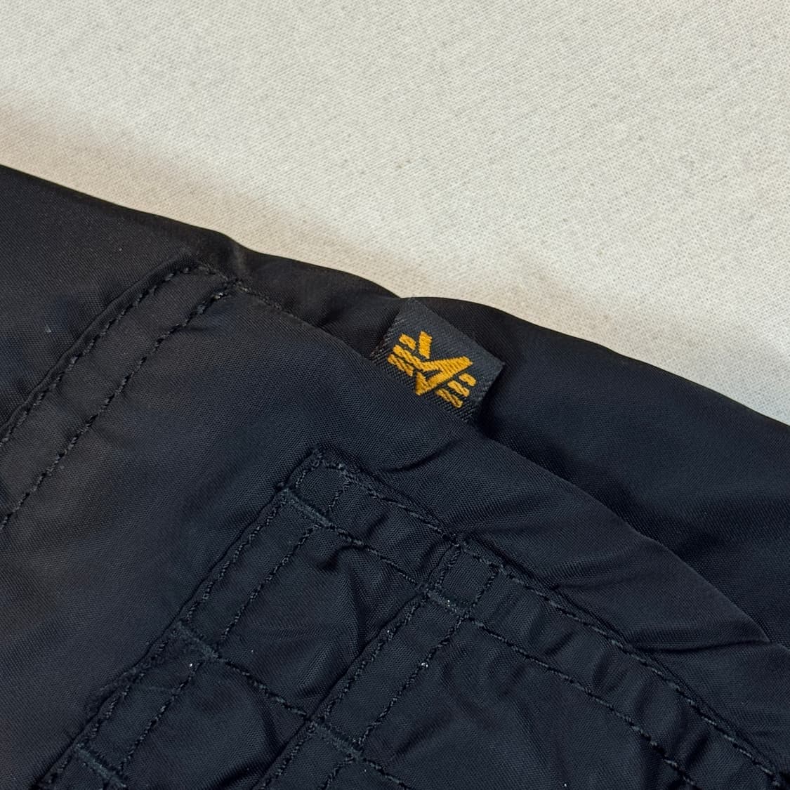 M) 알파인더스트리 MA-1 마원 항공점퍼 블랙 레귤러핏 상품이미지6