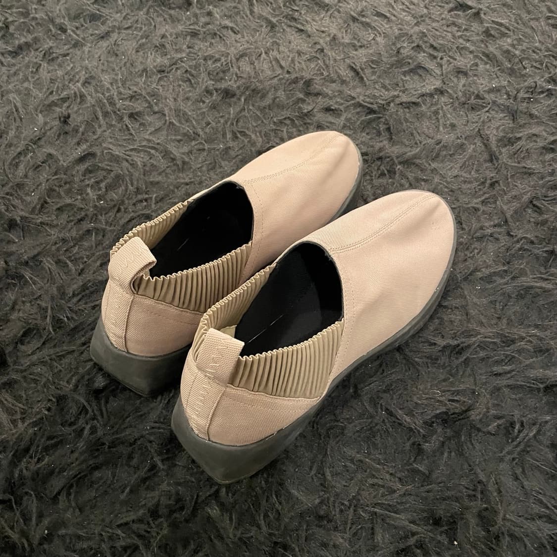 옴므플리세 이세이미야케 플리츠 스니커즈 상품이미지3