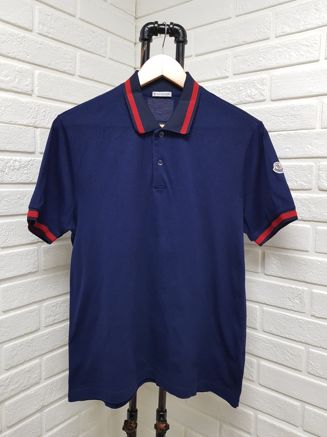 [L/정품] 몽클레어 남성 카라넥 반팔 상품이미지2