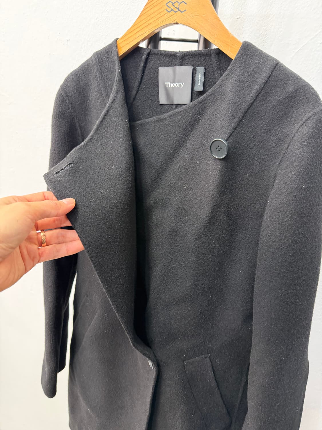정품) Theory 띠어리 여성 블랙 코트 S 상품이미지4