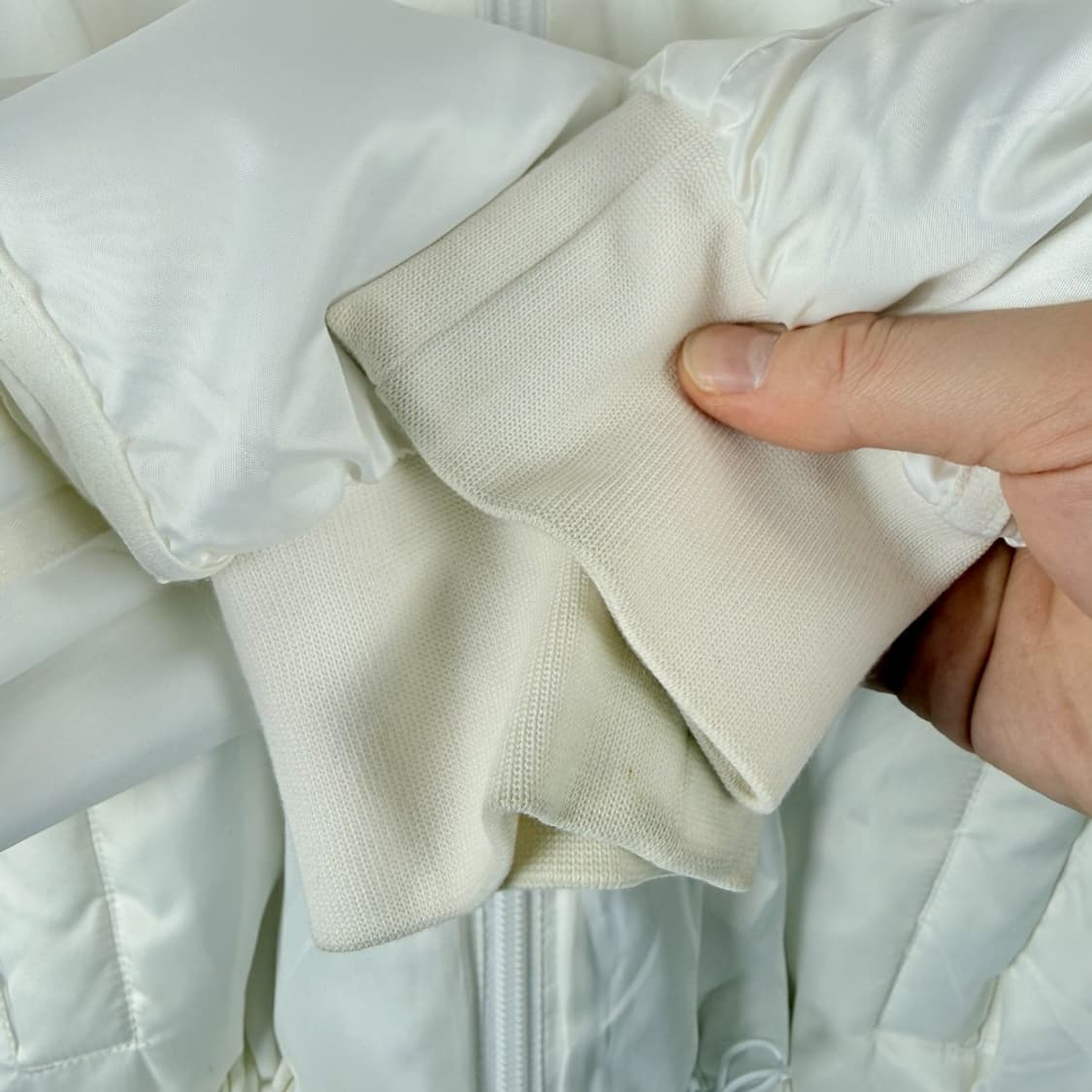 (XS) 아디다스 프릴 보머 크롭 패딩 화이트 상품이미지6