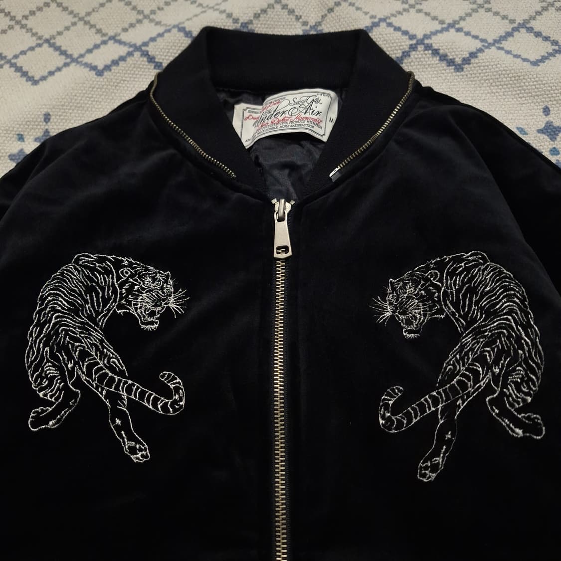 UNDERAIR 언더에어 블랙 호랑이 자수 벨벳 벨루아 스카잔 블루종 L 상품이미지5