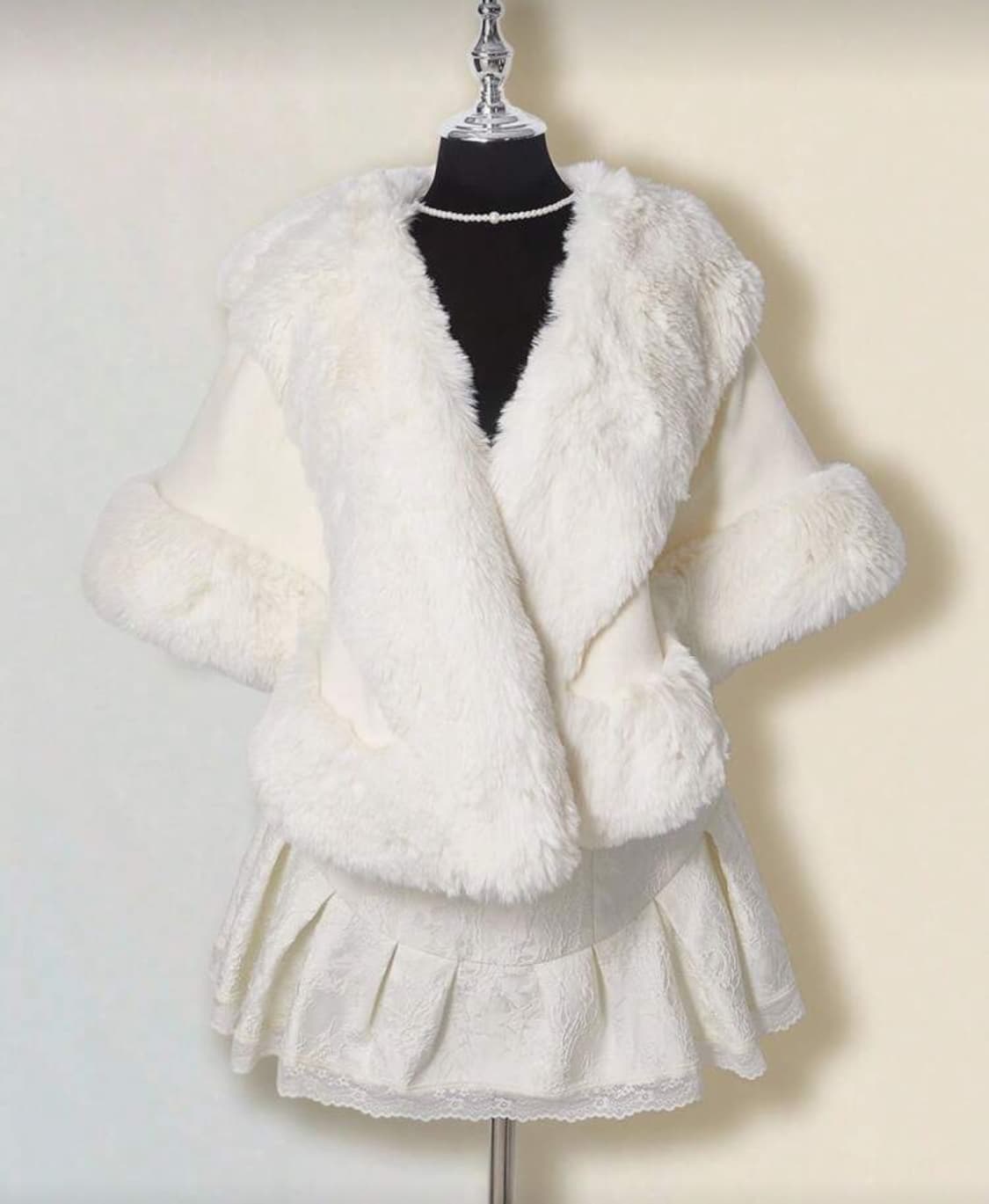 갸루 화이트 퍼 케이프 코트 새상품 상품이미지1