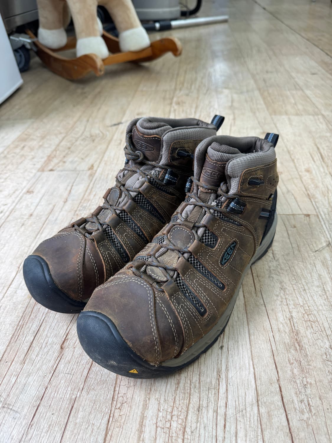 KEEN 킨 플린트2 미드 하이킹화 290 새상품급 상품이미지5
