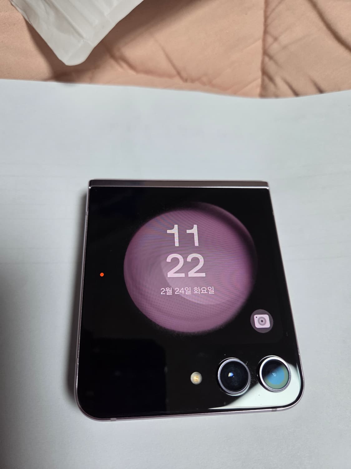 갤럭시 z플립5 512GB SM-F731 라벤더 액정교체완료 공기계 판매 상품이미지1