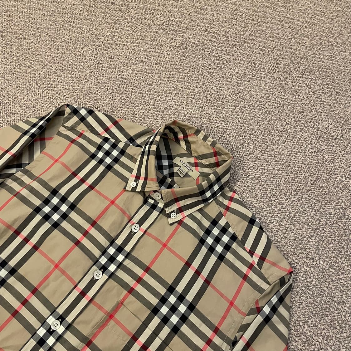 버버리 체크 셔츠 상품이미지1