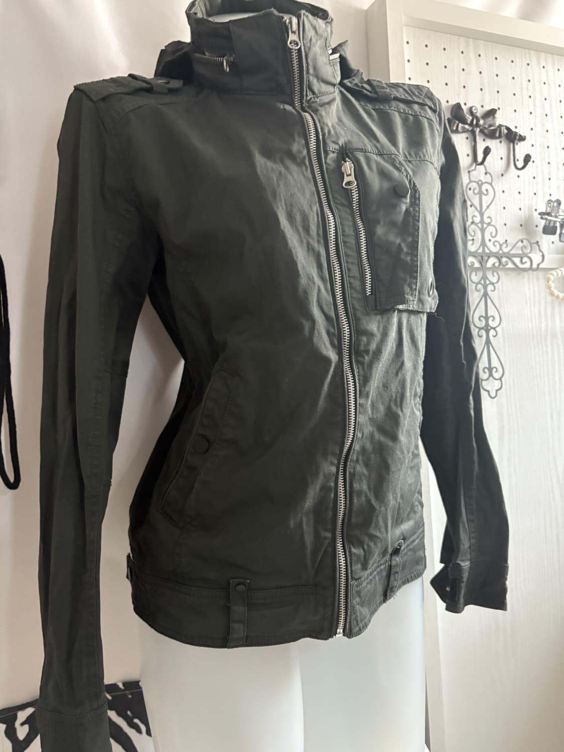 • Dark Khaki High Neck Hooded Jacket 상품이미지3
