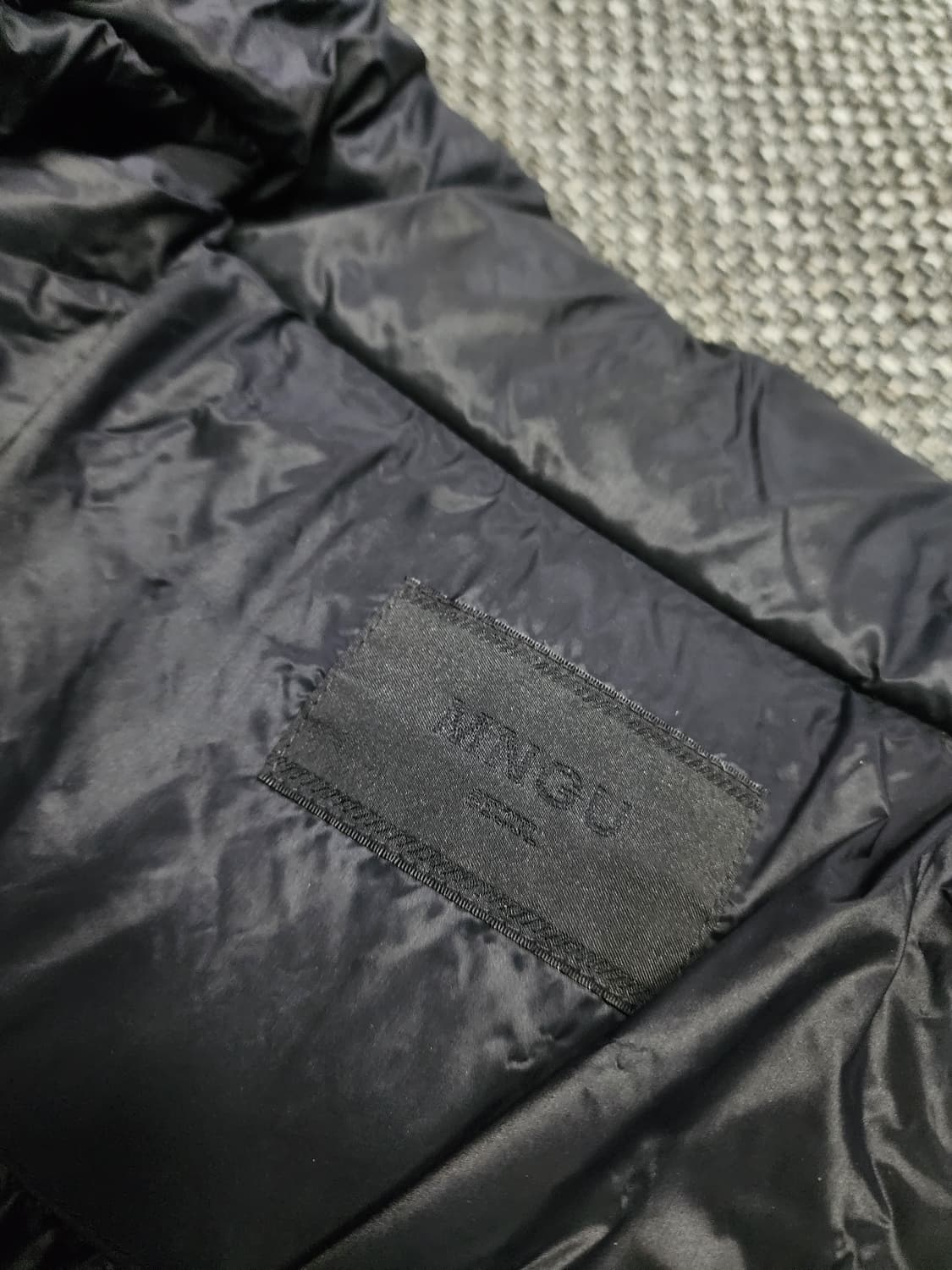 mngu 엠엔지유 패딩 M사이즈 상품이미지3