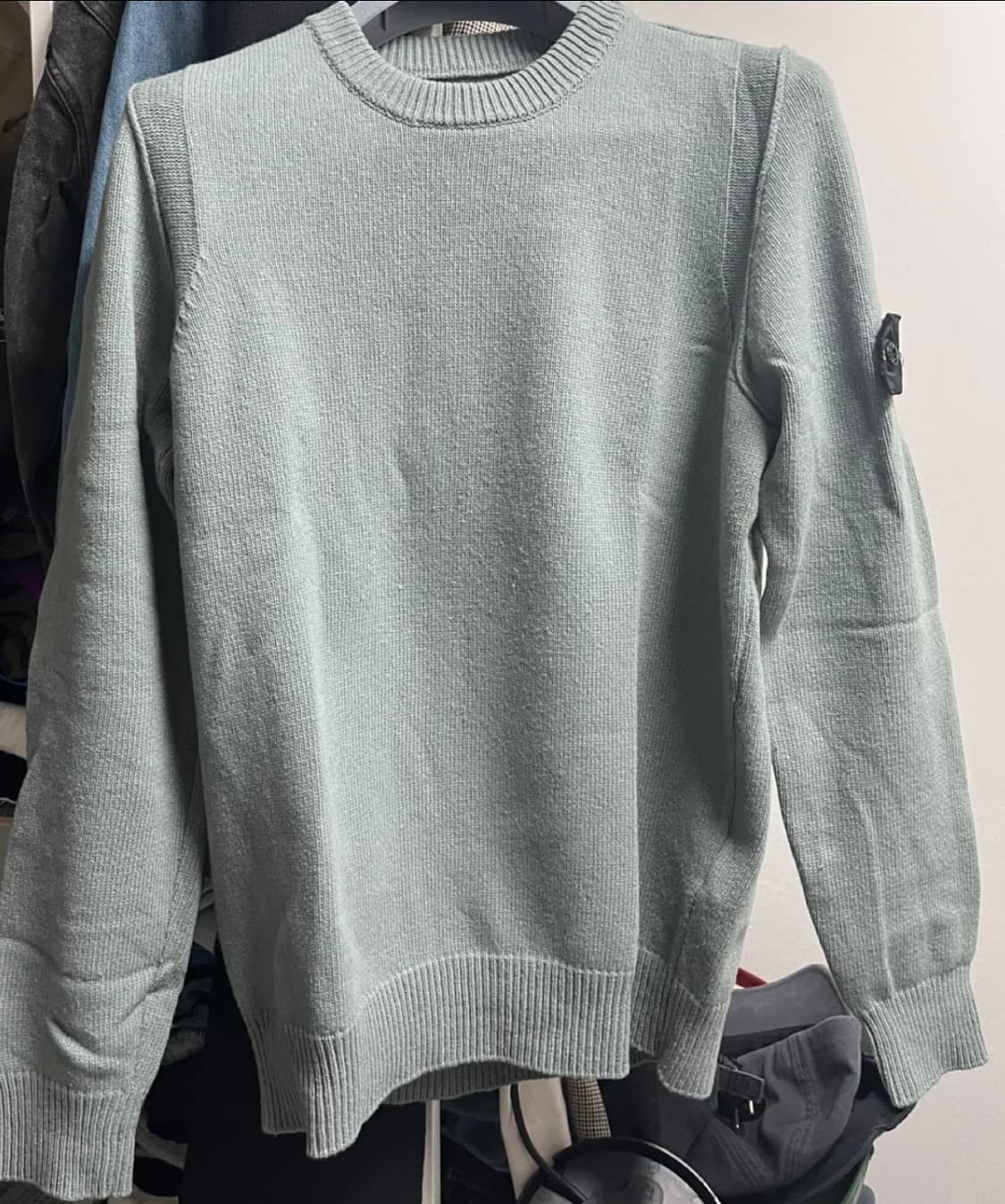 스톤아일랜드 연녹색 니트 스웨터 상품이미지1