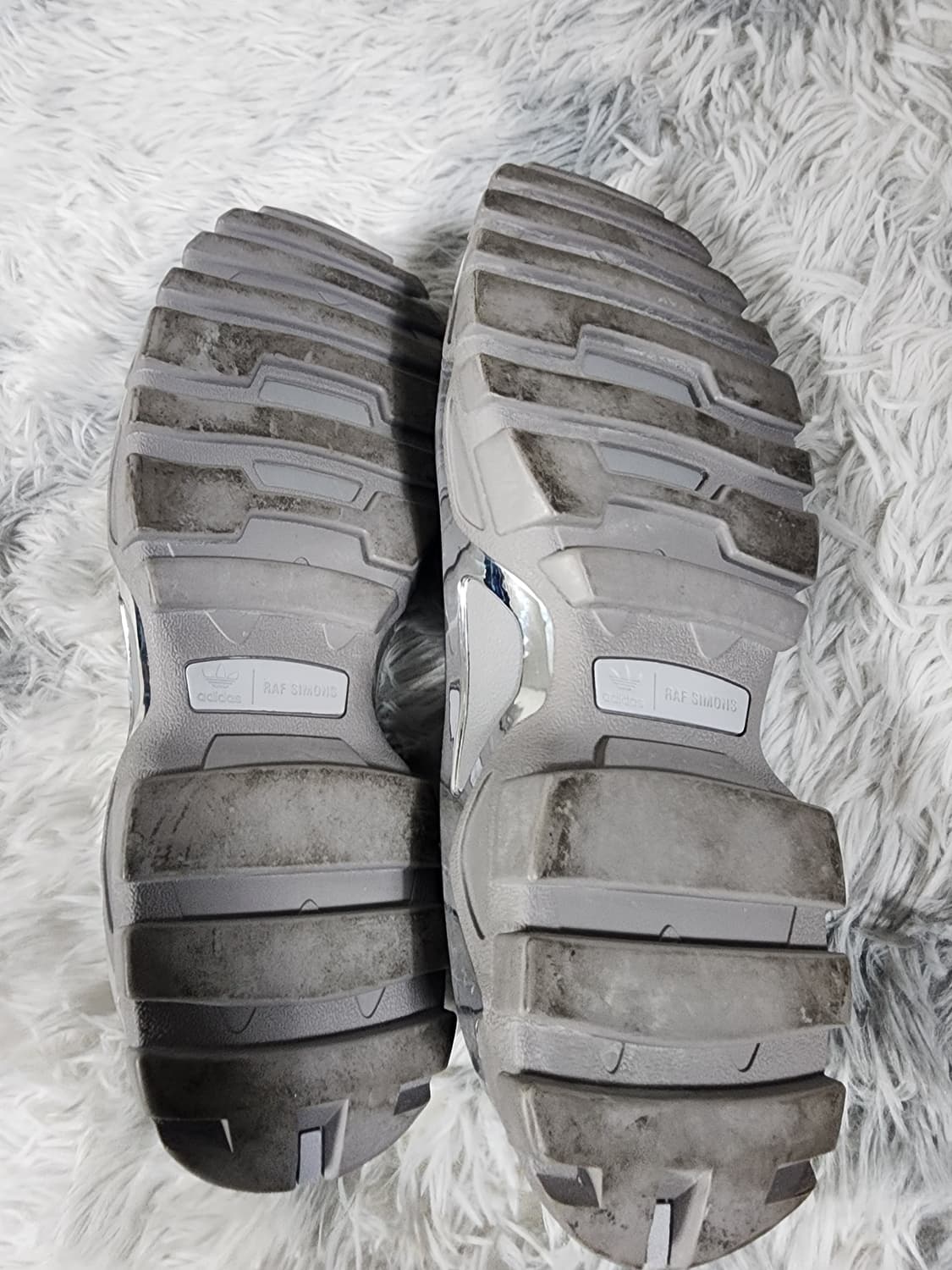 아디다스 라프시몬스 디트로이트 러너 뉴러너 상품이미지5