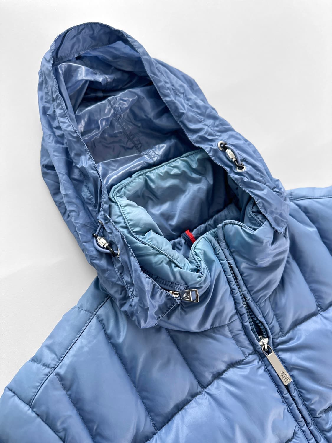 [정품] 몽클레어 나일론 후드 패딩 자켓 블루 L
 상품이미지3