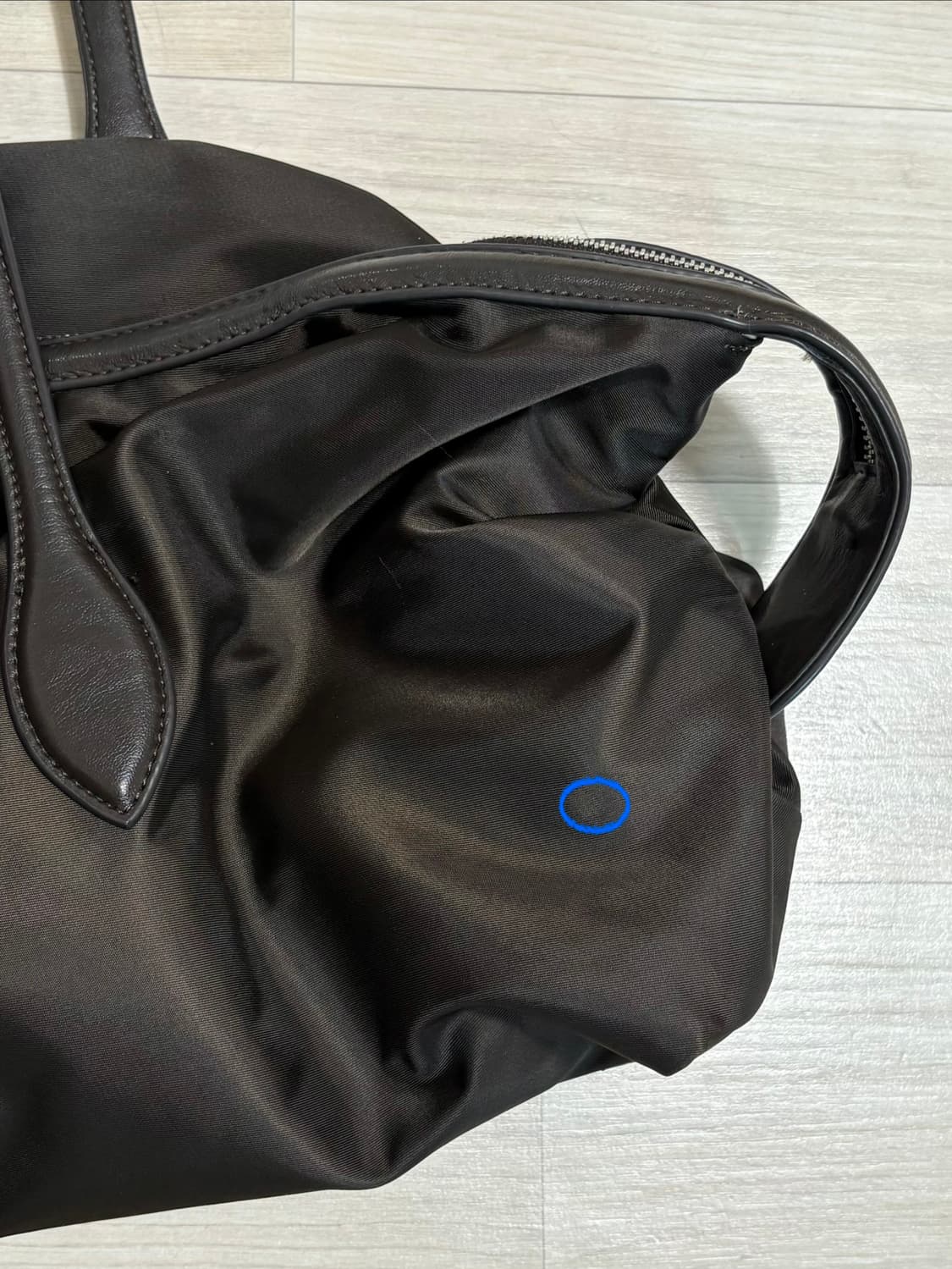 자라 길쭉한 나일론 시티백 그레이 상품이미지5