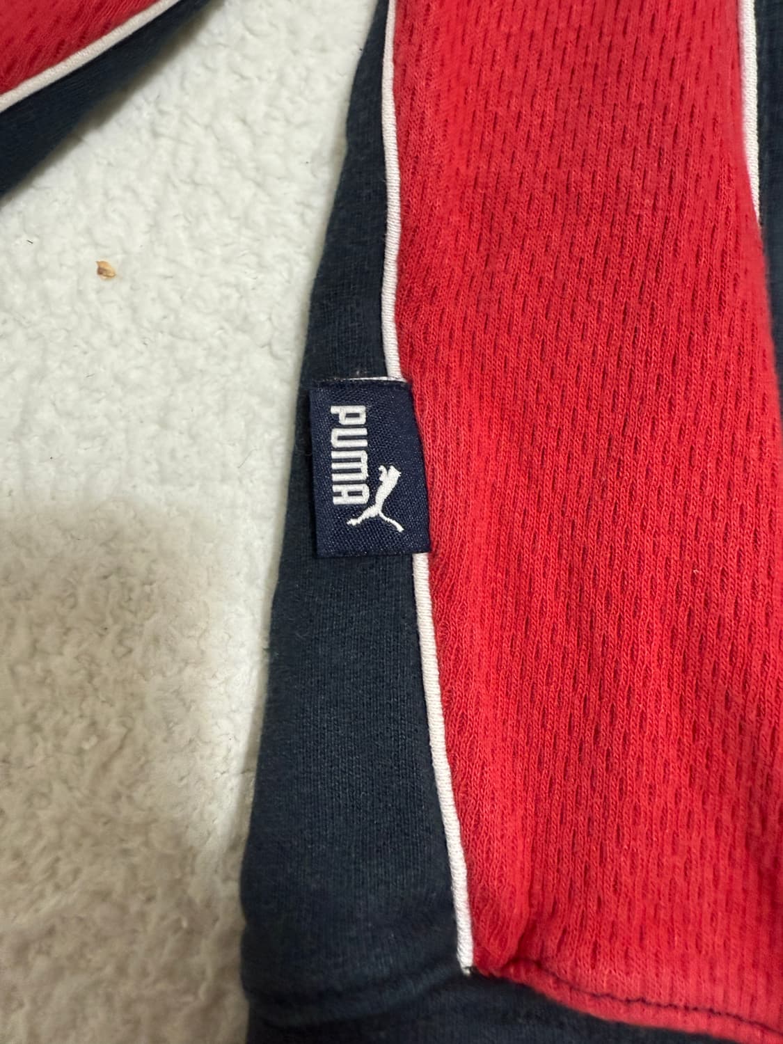 푸마 블랙/레드 스웨트셔츠 상품이미지3