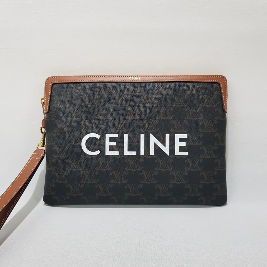 셀린느 스몰 퀴르 트리옹프 스트랩 파우치 상품이미지2