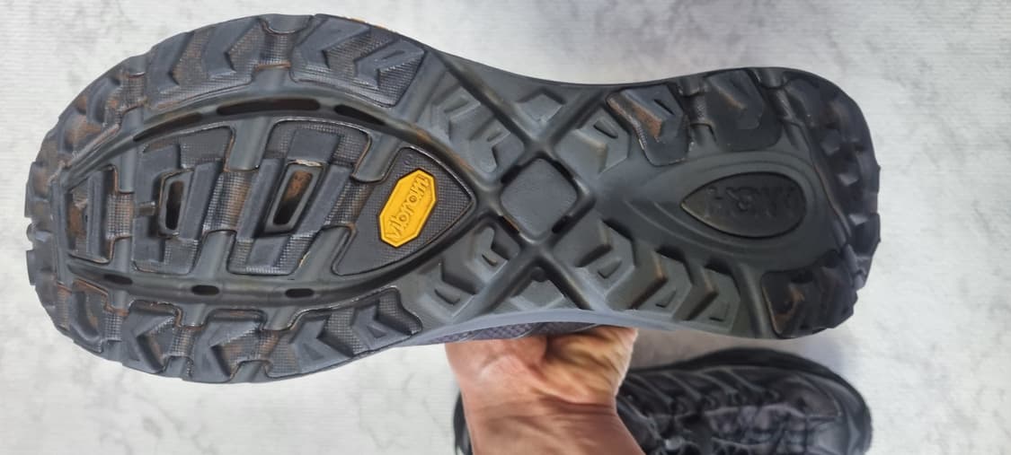 호카 마파테 쓰리 2 트리플 블랙 300 상품이미지4