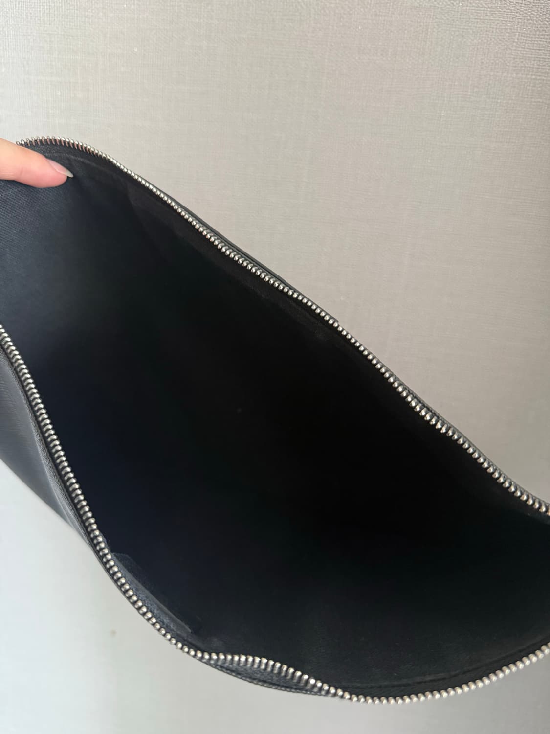 지방시 로트와일러 클러치 상품이미지3