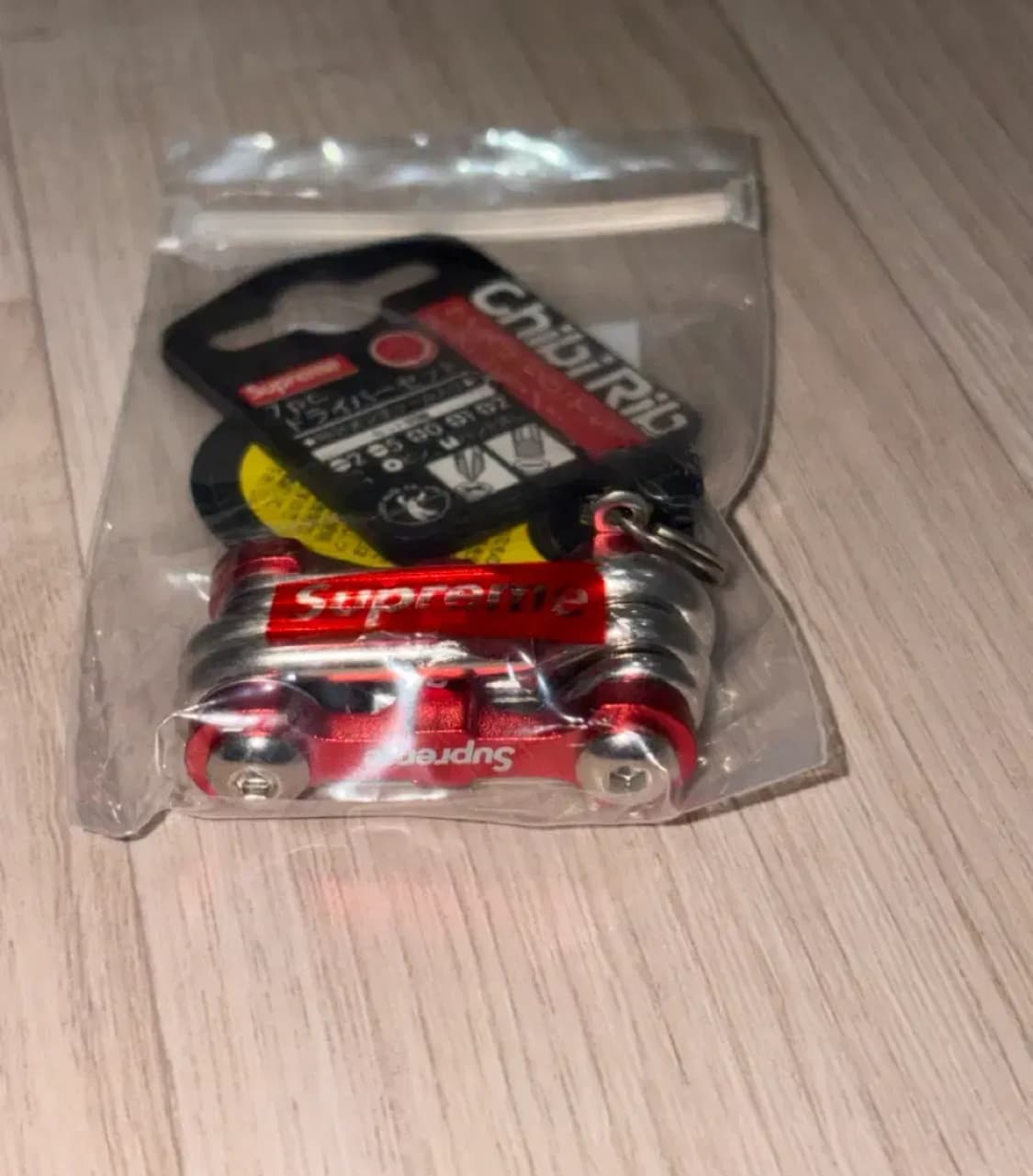 슈프림 치비 립 스크류드라이버 키링 상품이미지2