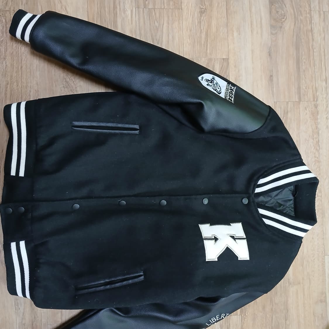 고려대학교 과잠 흑잠 바시티 점퍼 패딩 야구잠바 굿즈 상품이미지4