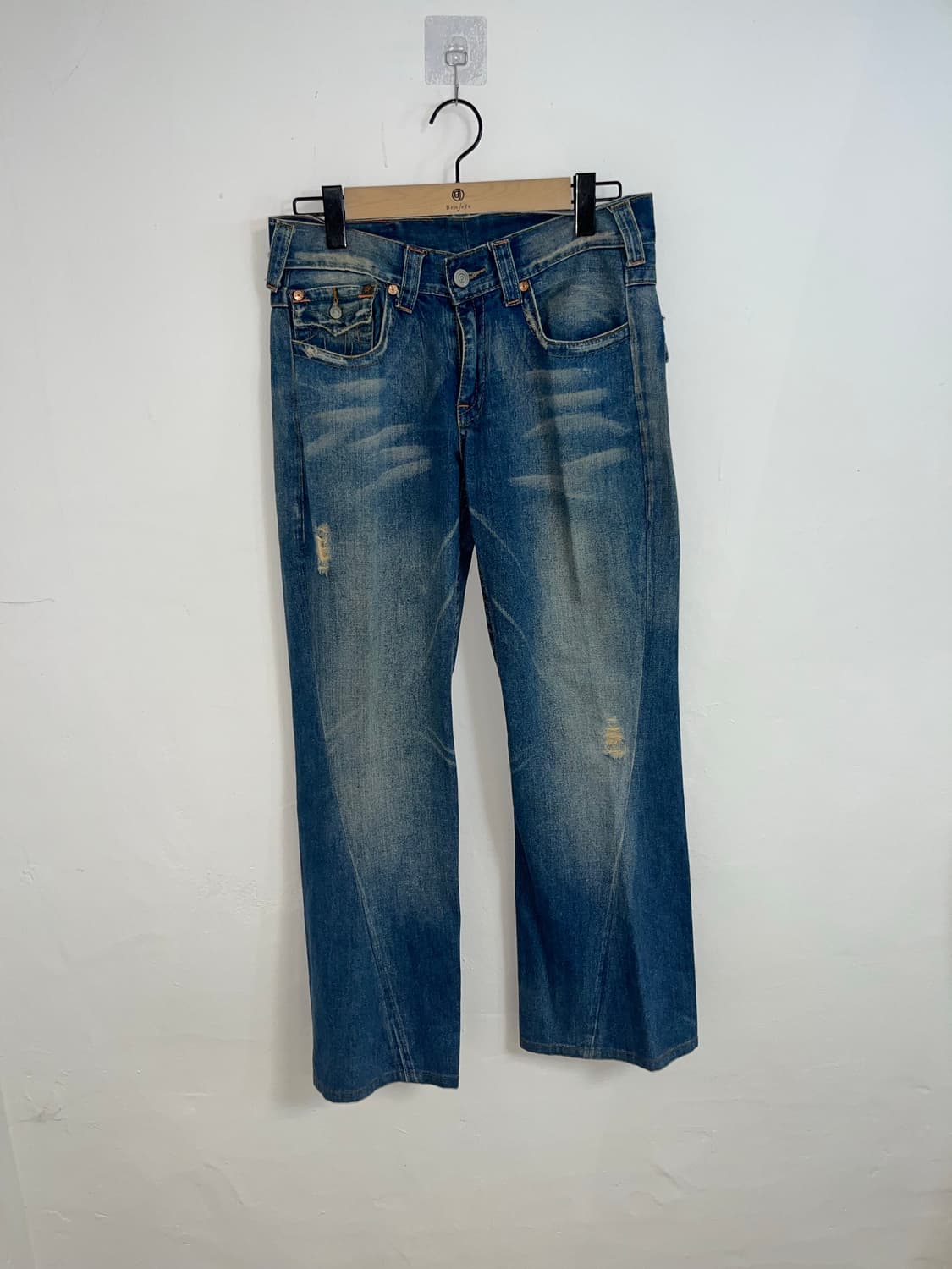truereligion 백 포켓 자수 데님 팬츠 상품이미지3