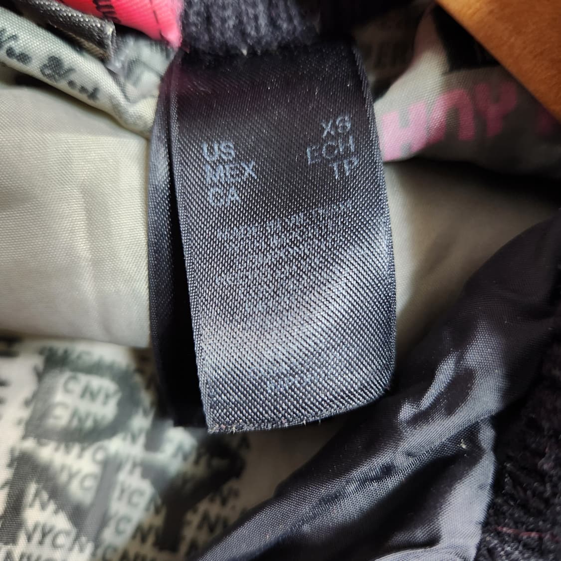 H964 [XS] Dkny 엑티브 올드스쿨 퍼 크롭 패딩 상품이미지5