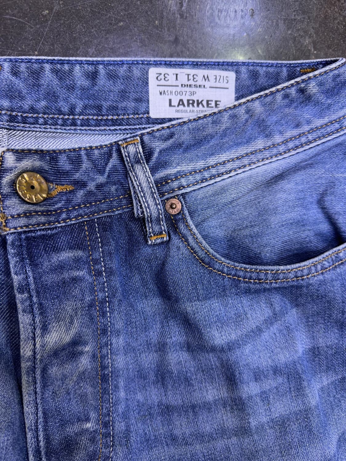 디젤 라키 레귤러 스트레이트핏 빈티지 워싱 데님팬츠 31 상품이미지5