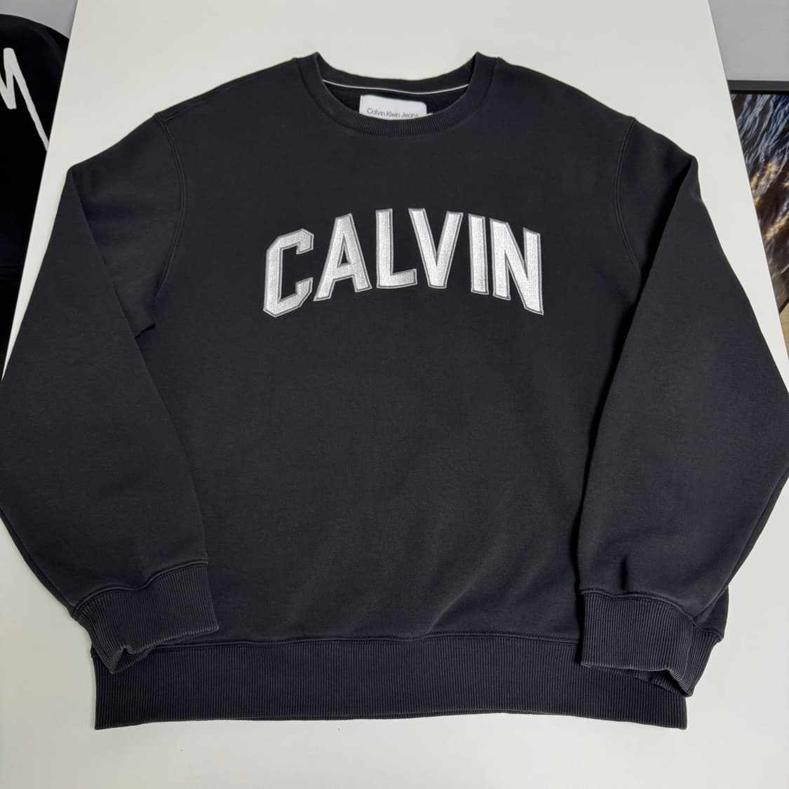 CK 릴렉스핏 CALVIN 로고 기모 스웨트셔츠 상품이미지1