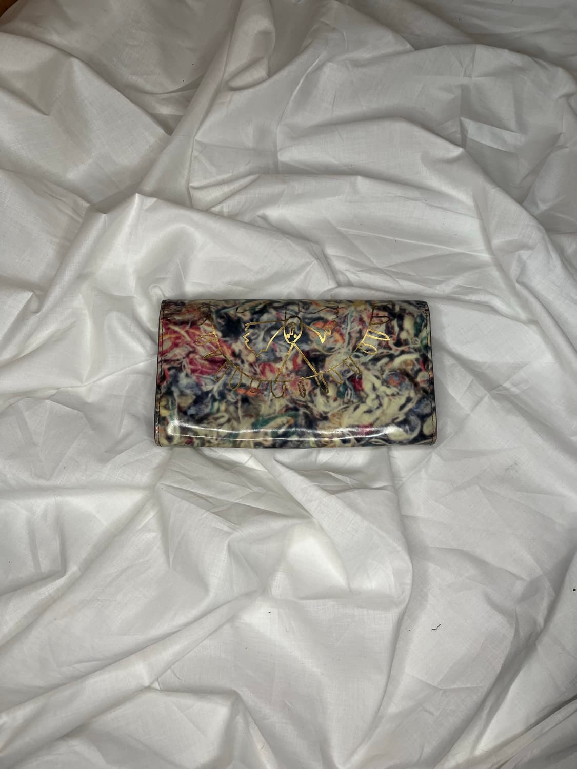 비비안 웨스트우드 오브 마블 프린트 페이턴트 레더 장지갑 상품이미지2