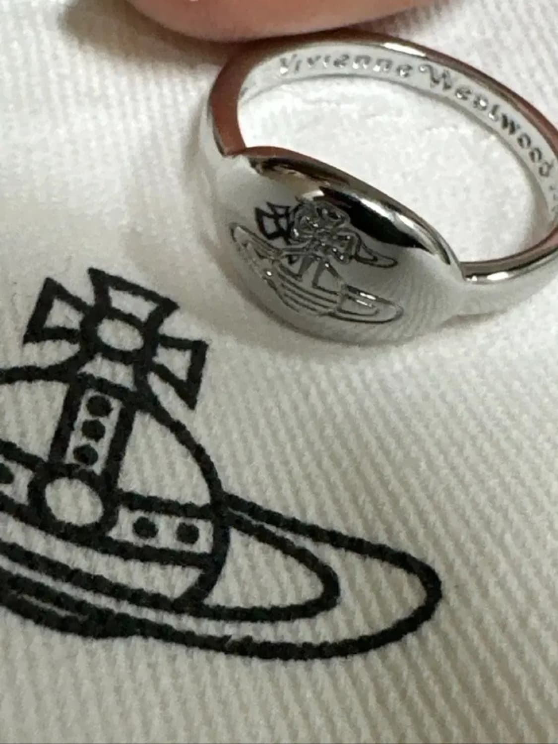 비비안 웨스트우드 틸리 링 실버 M 상품이미지1