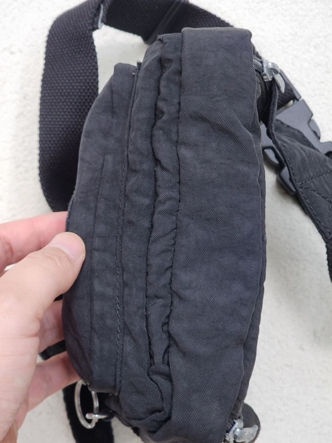 KIPLING 블랙 미니 힙색+크로스 2way 상품이미지6