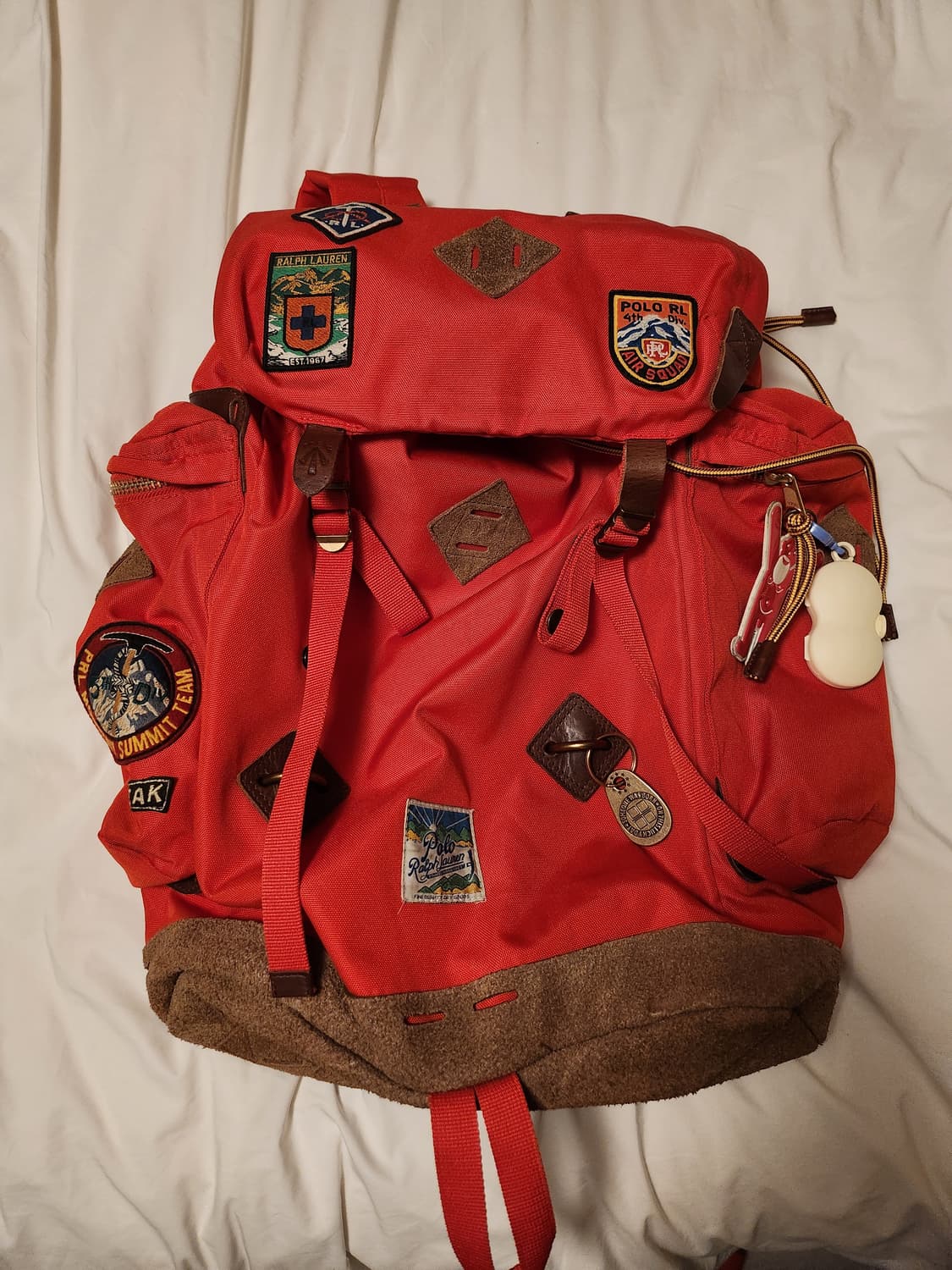 폴로 스웨이드 트림 백팩 레드 상품이미지1