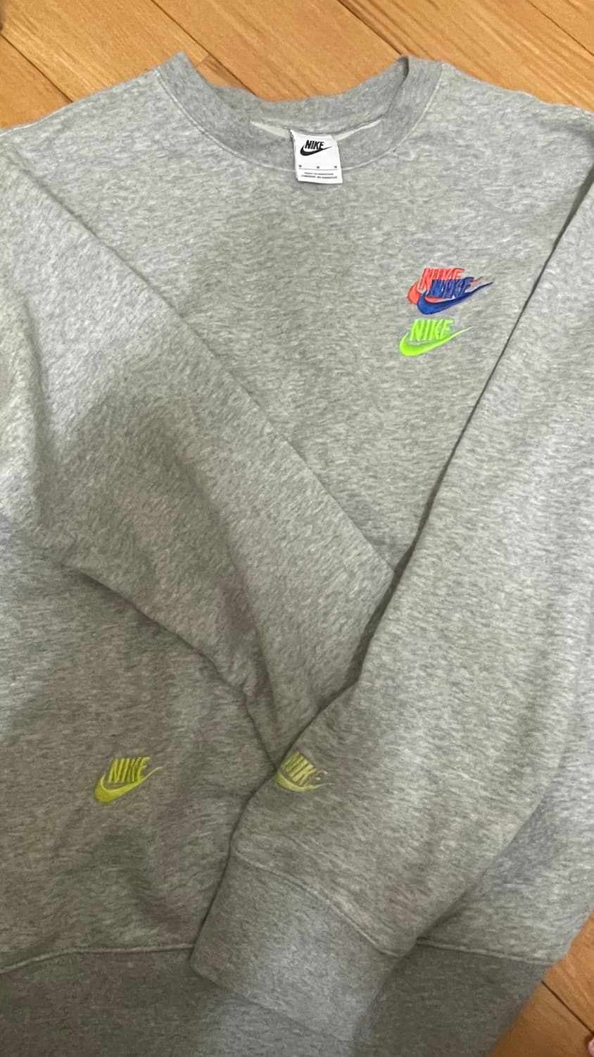 나이키 NSW 맨투맨 상품이미지1