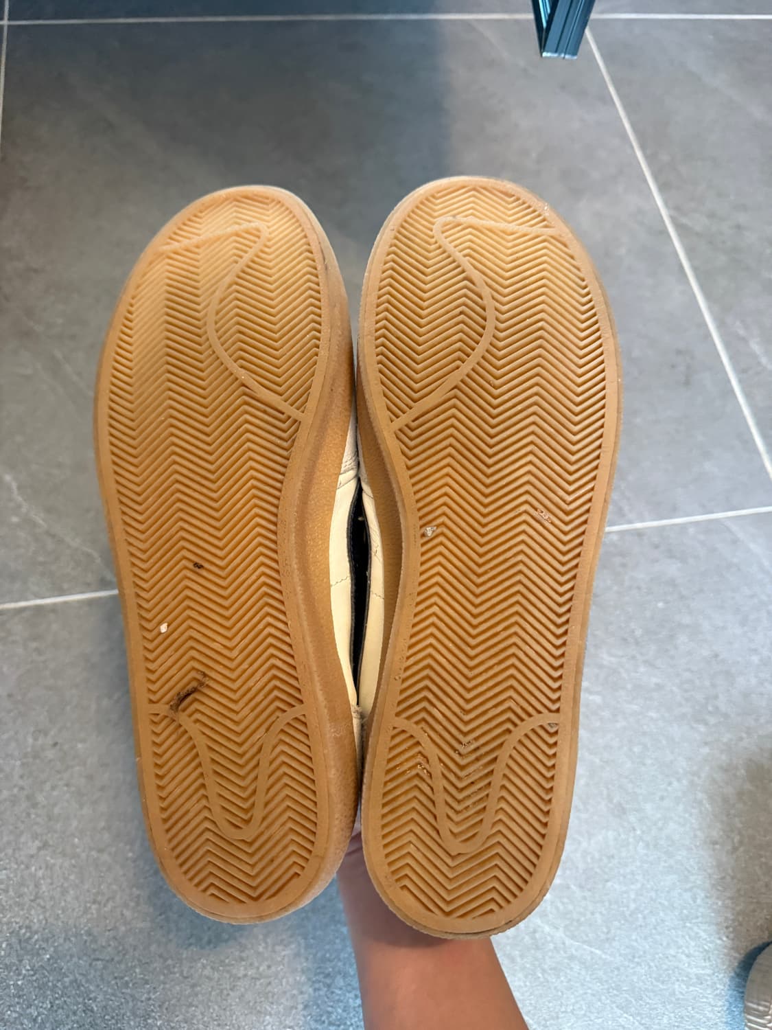 나이키 제이크루 킬샷2 미드나잇네이비 280 상품이미지2