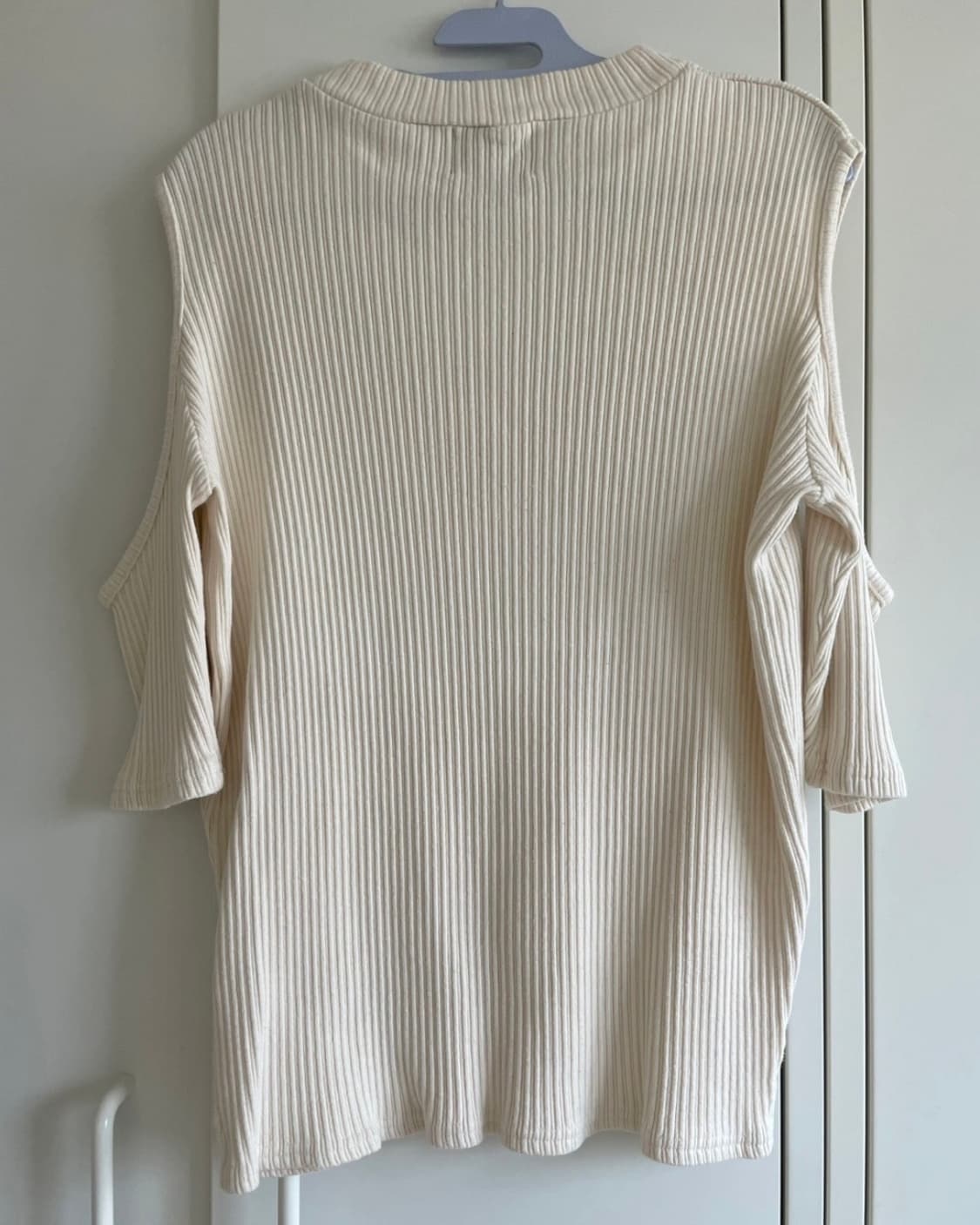 스투시 아이보리 골지 컷아웃 반팔티 M 상품이미지2