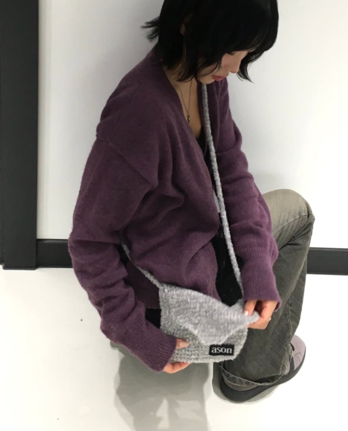 애즈온 허그 부클백 블랙 HUG BOCULE BAG BLACK 상품이미지2