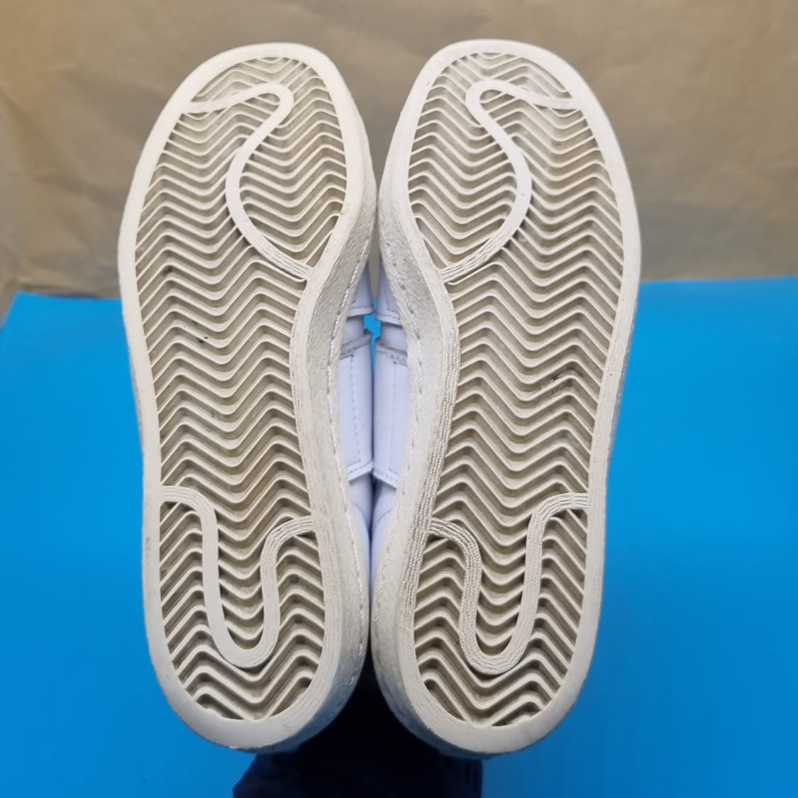 아디다스 슈퍼스타 80s 컴포트 스니커즈225 상품이미지3