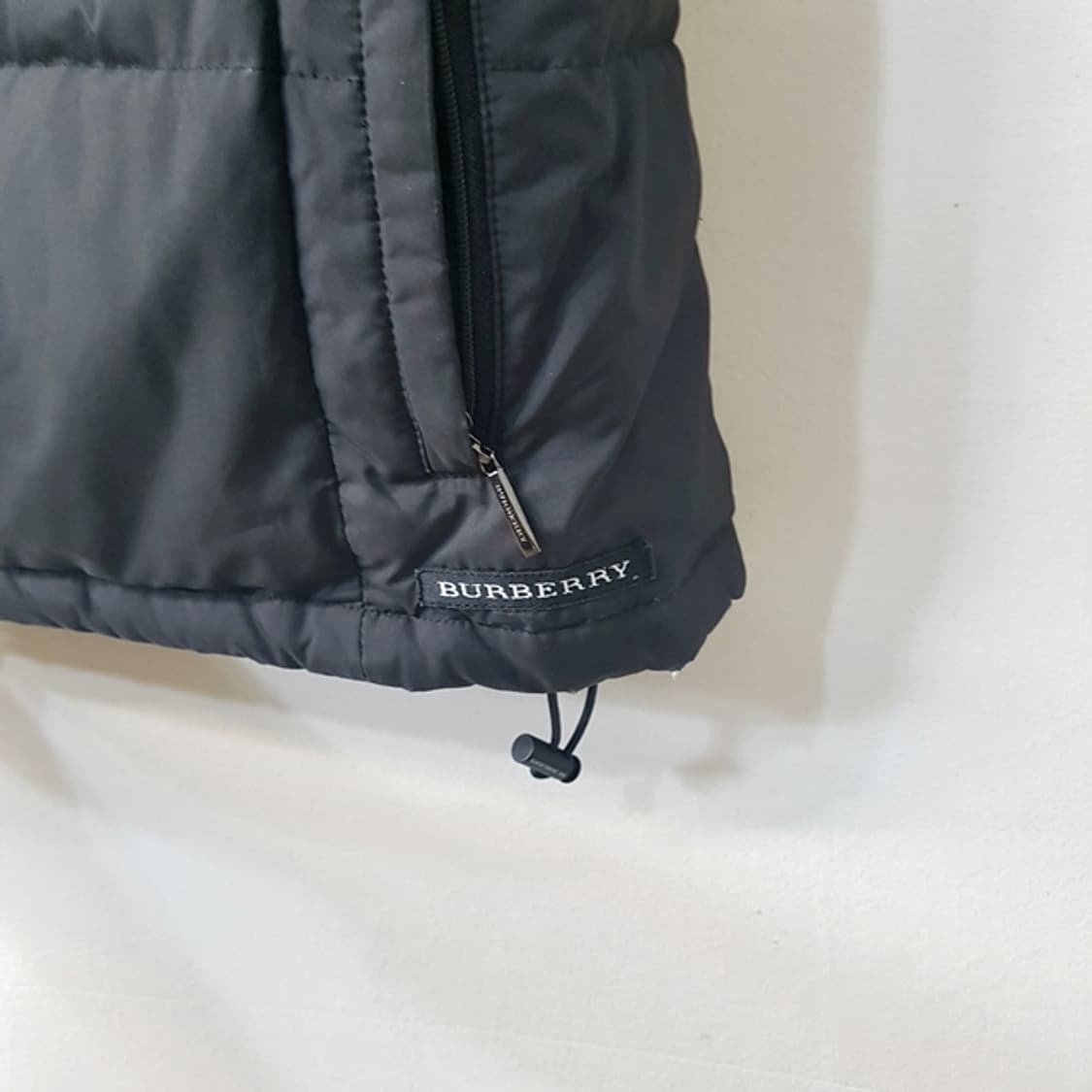 BURBERRY GOLF 버버리 골프 다운 패딩 조끼 블랙 상품이미지2