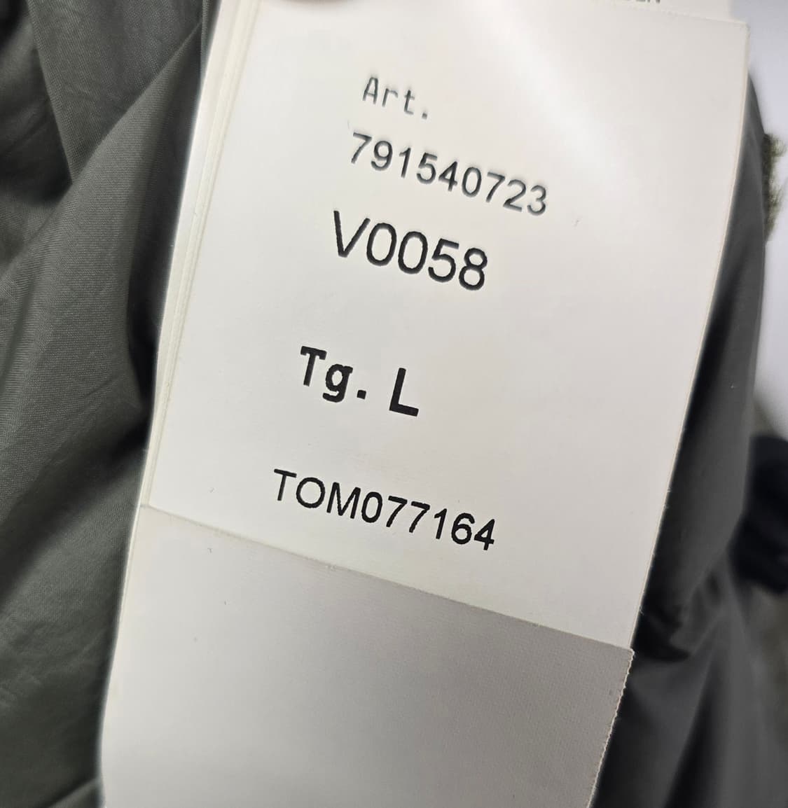 23fw 스톤아일랜드 크링클랩스 패딩 L사이즈 100 판매 상품이미지3