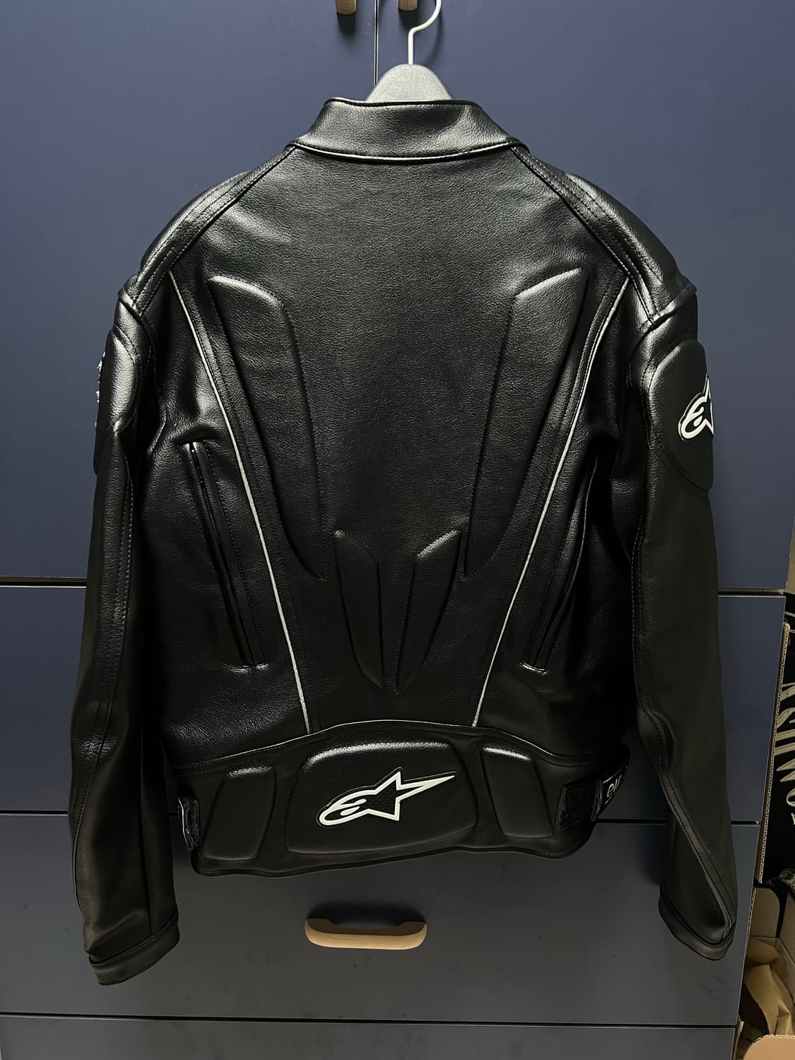 알파인스타 라이딩 레더 자켓 상품이미지2