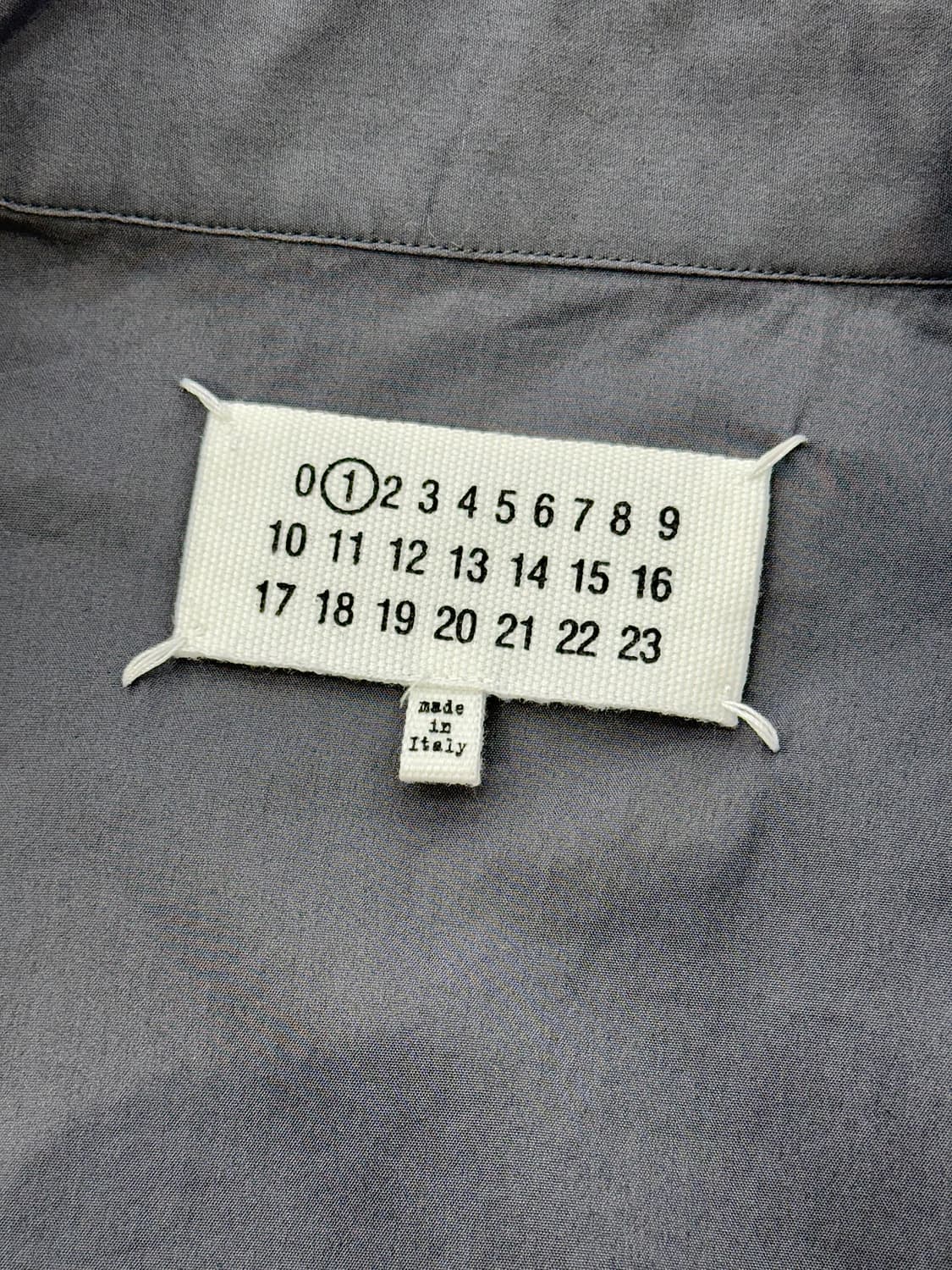 메종 마르지엘라 그레이 펜슬 포켓 히든 집 라바 셔츠 상품이미지8