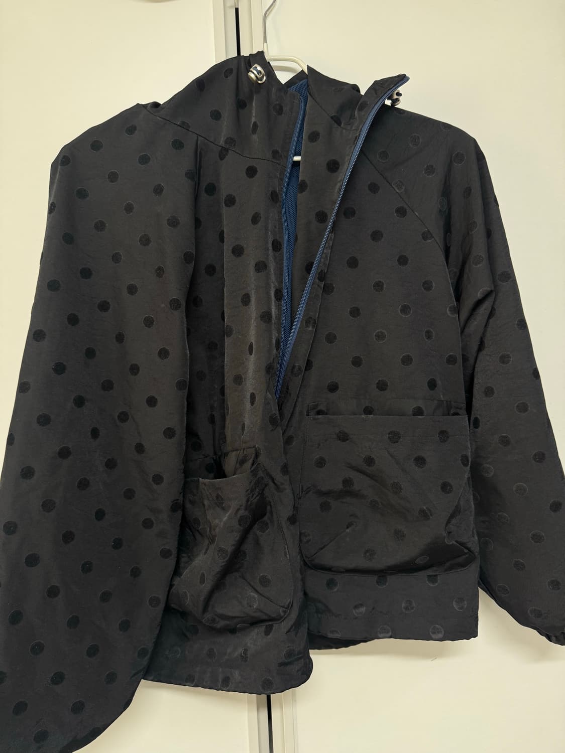 오헤시오 도트 바람막이 블랙 상품이미지3