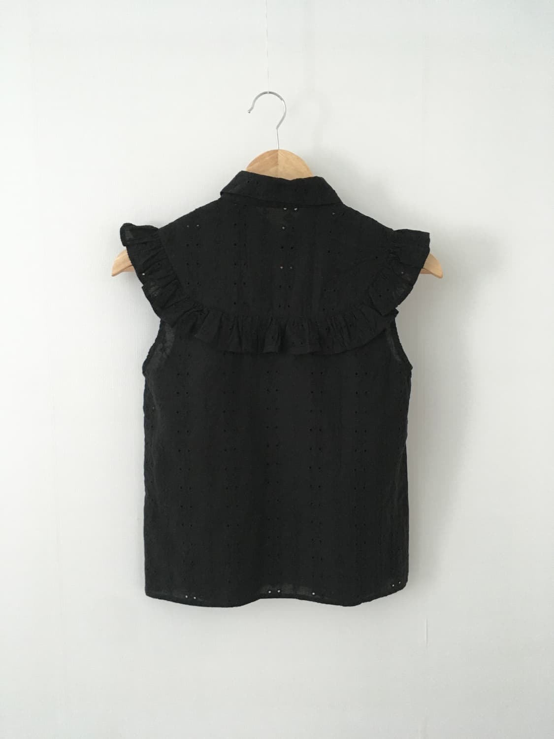 punching sleeveless blouse 상품이미지7