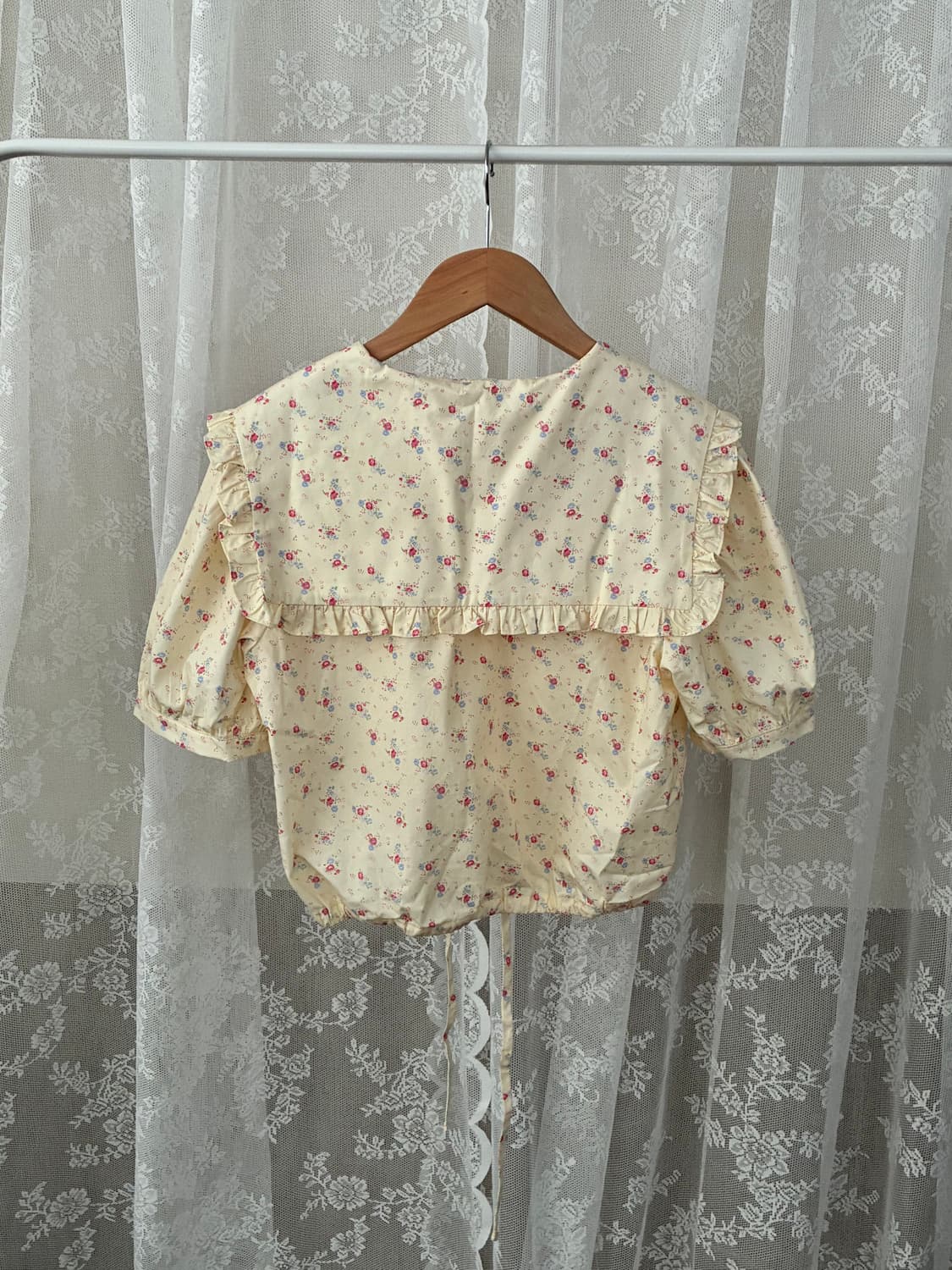 F) 로브네브 플라워 패턴 세일러 카라 블라우스 상품이미지3