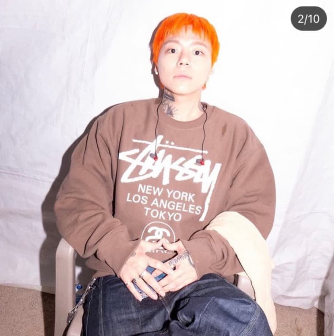 스투시 월드투어 크루넥 커피 L 상품이미지1
