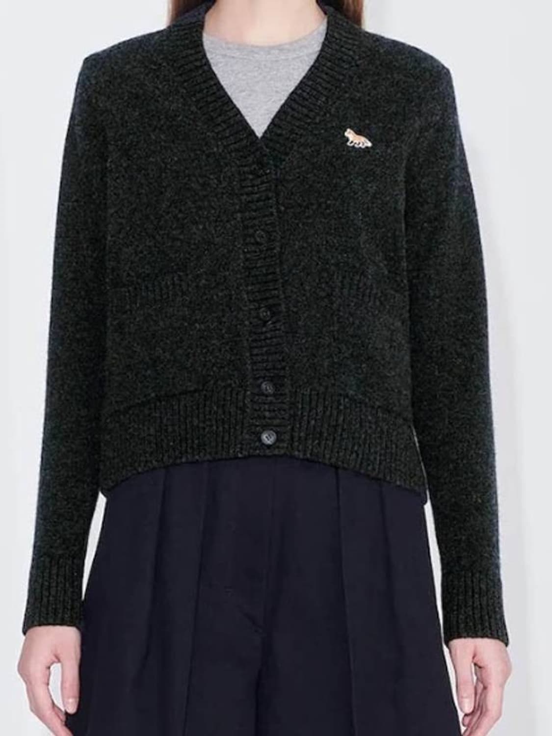 메종키츠네 22Fw 폭스 패치 브이넥 니트 가디건 PN5140 상품이미지2