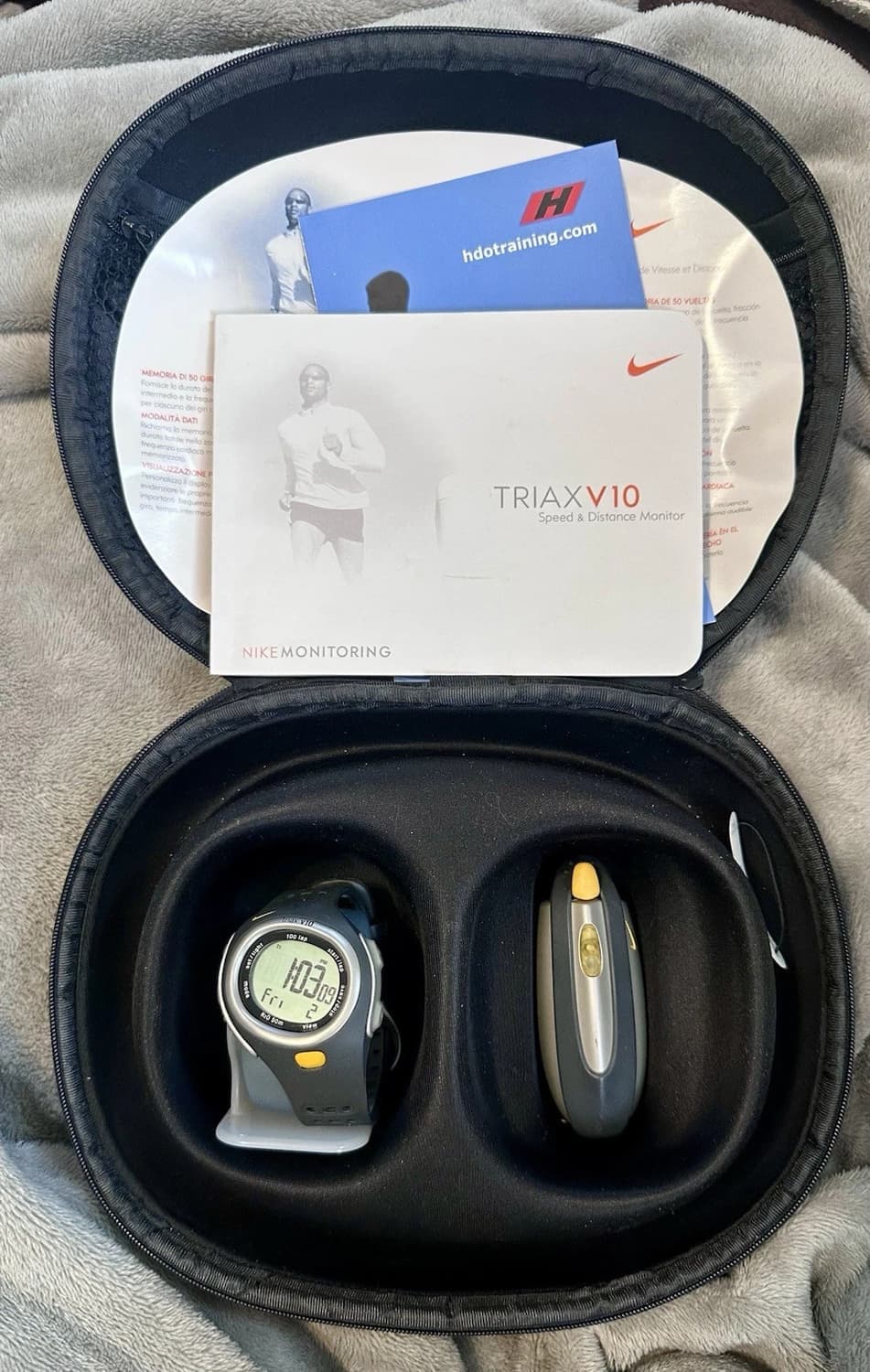 나이키 트라이액스 V10 시계 상품이미지1