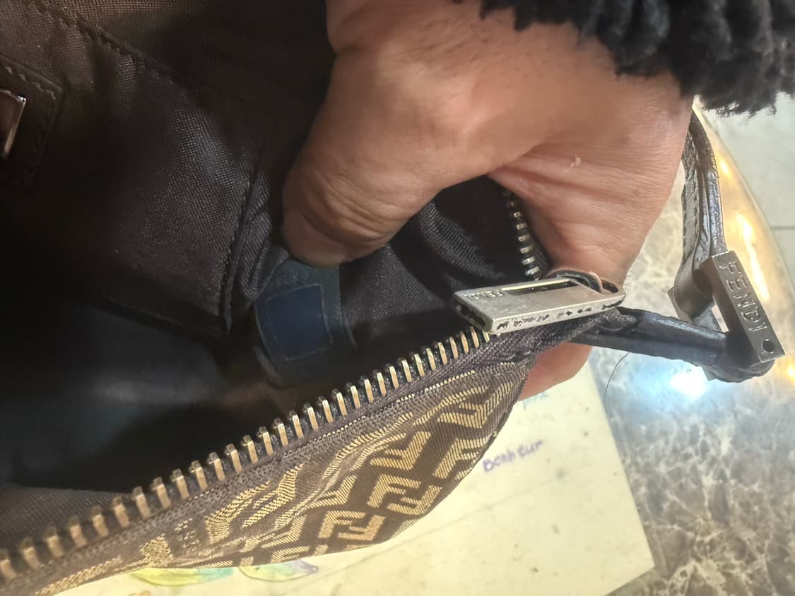 정품 펜디 주카 미니 쇼퍼백 팝니다 상품이미지8