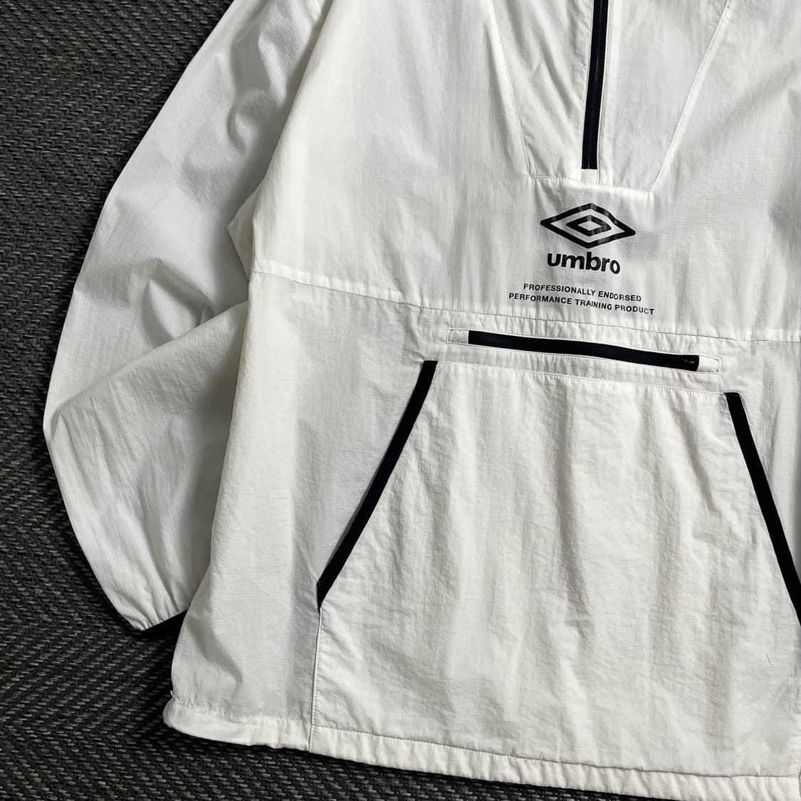 엄브로 빅로고 박시핏 나일론 우븐 아노락 o 4104 상품이미지3