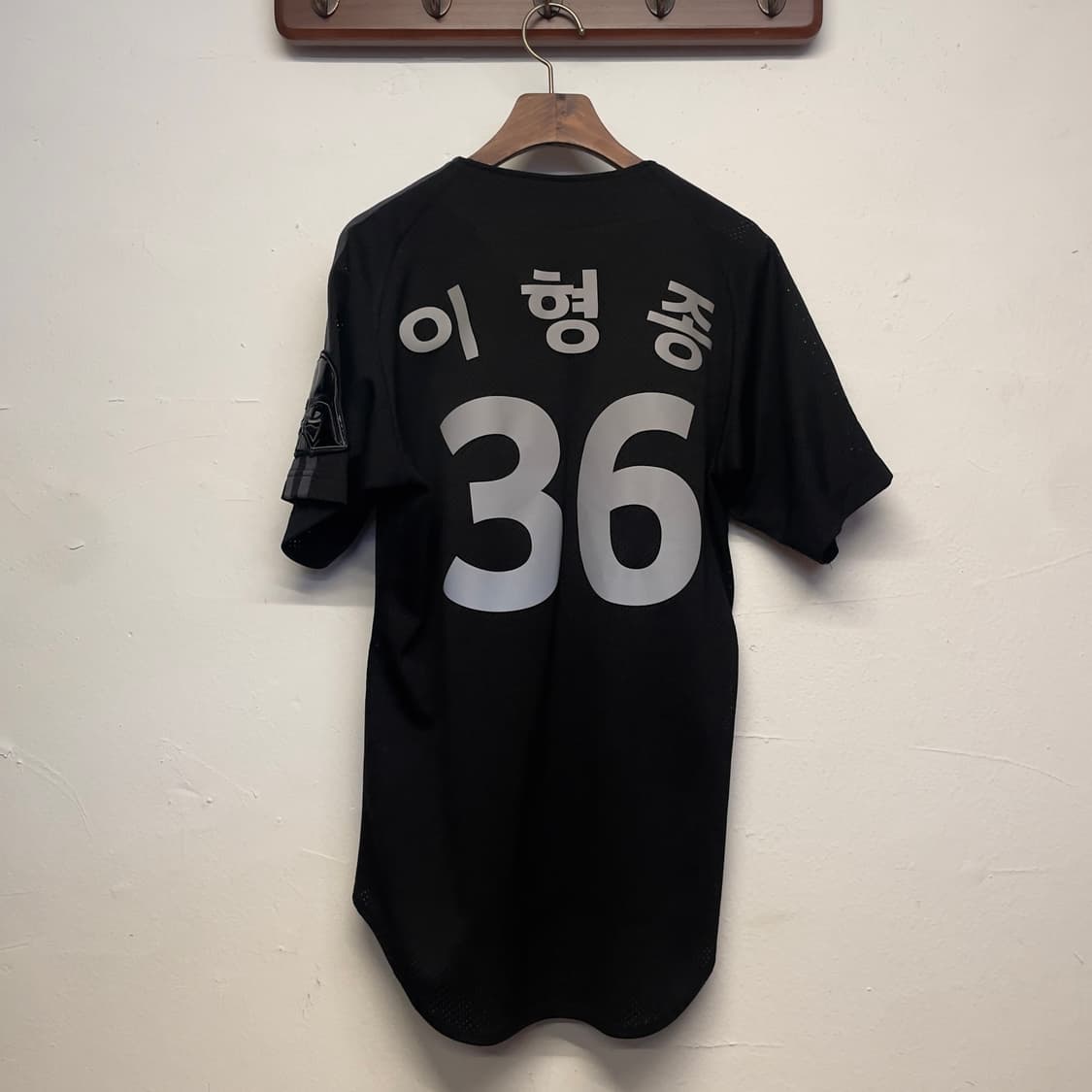 LG트윈스 x 스타워즈 (우먼) 이형종 마킹 져지  상품이미지5