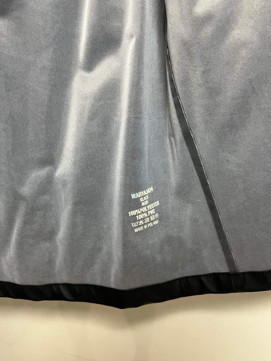 [VETEMENTS] 베트멍 네이비 로고 바람막이 레인코트 상품이미지6