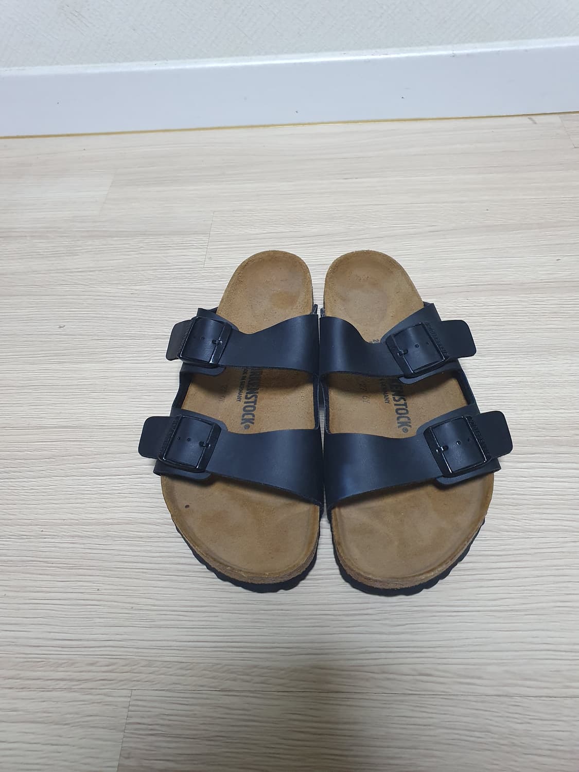 버켄스탁 아리조나 블랙 슬리퍼 280 상품이미지3